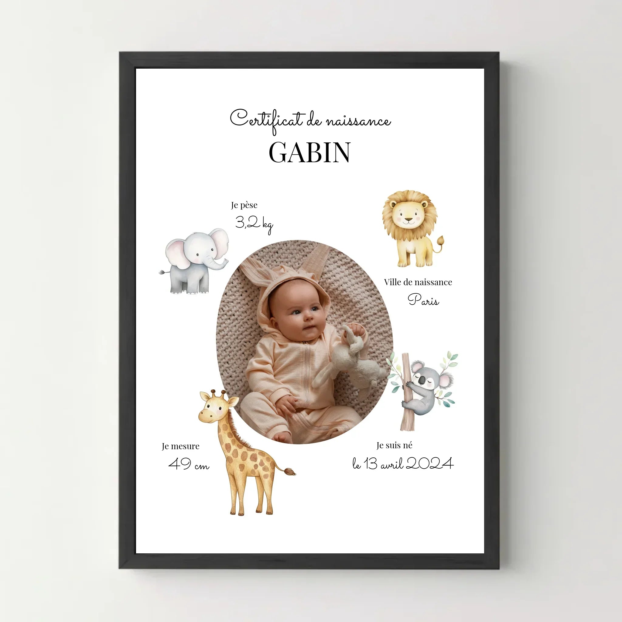 Affiche personnalisée certificat de naissance bébé avec photo, animaux mignons, cadre décoratif.