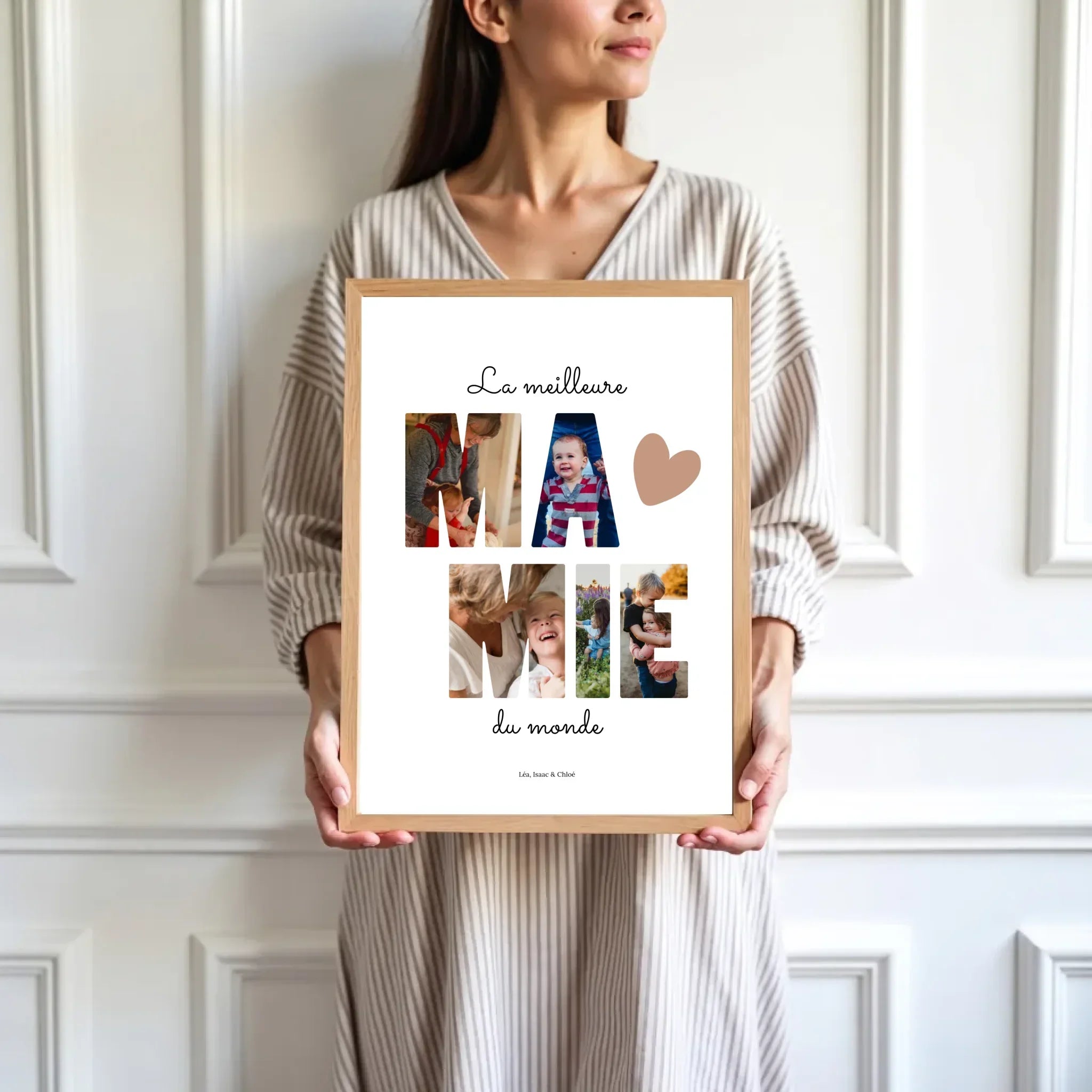 mockup-femme-cadre-bois