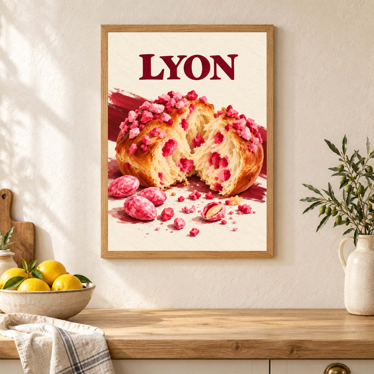 Affiche Lyon – Brioche aux pralines roses – mise en situation dans une cuisine, cadre vendu selon l’option choisie