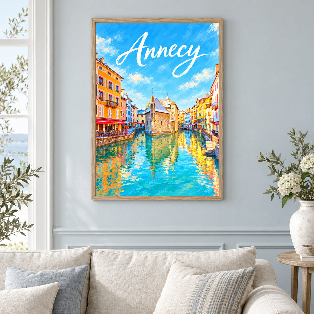 Affiche Annecy – Le Palais de l’Île et les canaux – mise en situation dans un intérieur, cadre selon l’option choisie