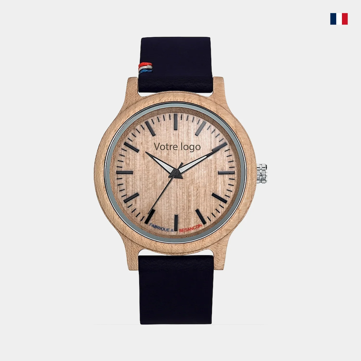 Montre en bois personnalisable avec bracelet noir et cadran épuré, drapeau français sur la sangle