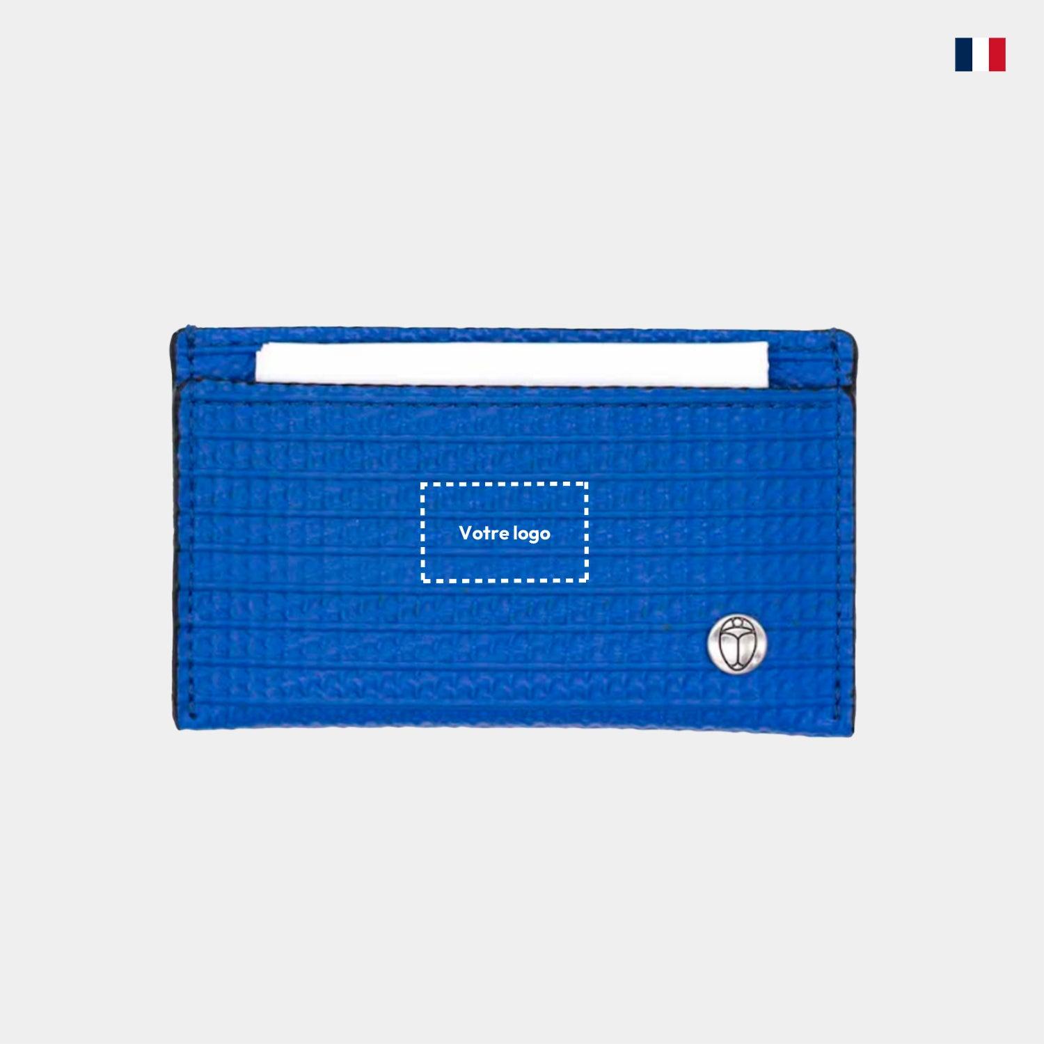 Porte-cartes en lance à incendie - Résistant et élégant - cestfrancais.fr