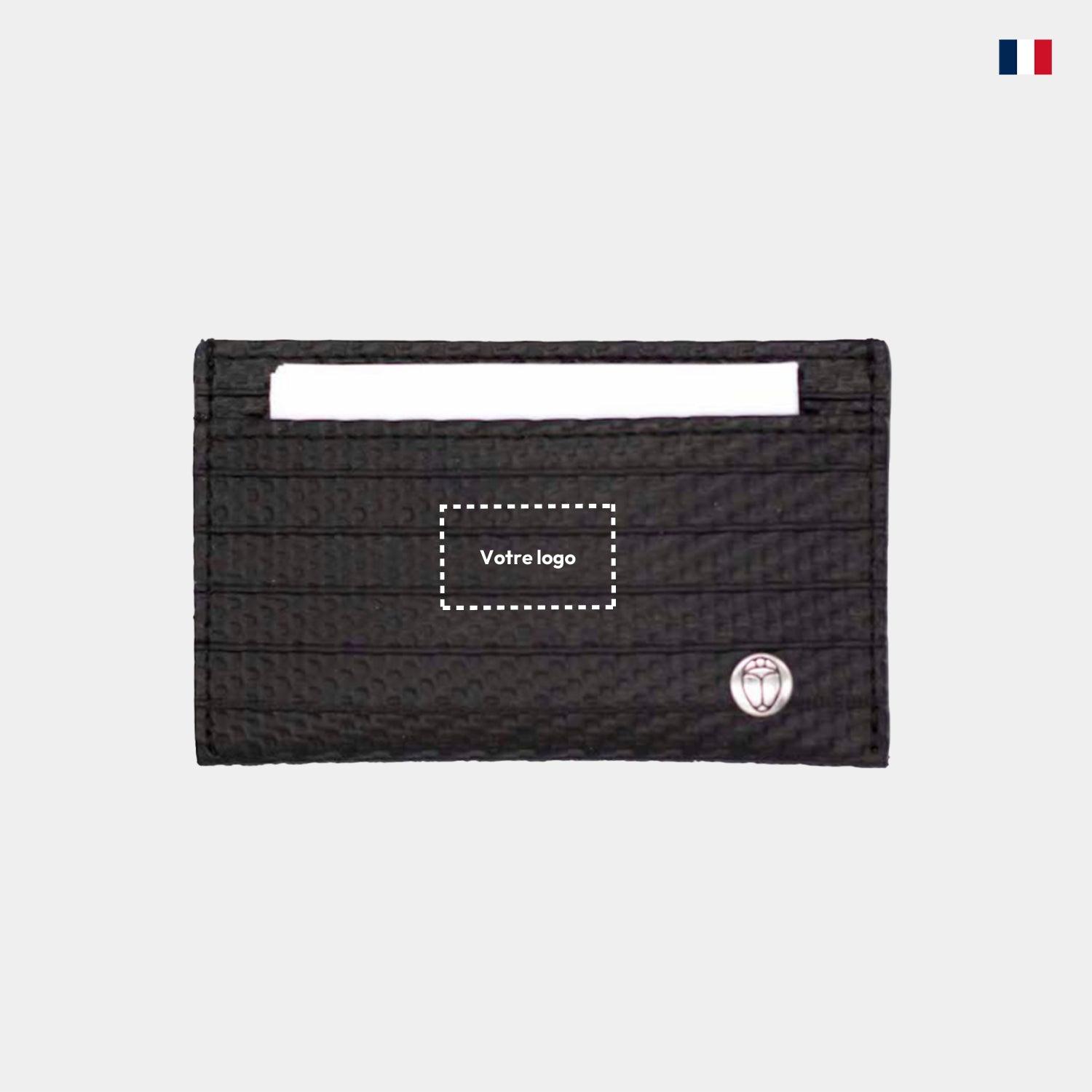 Porte-cartes en lance à incendie - Résistant et élégant - cestfrancais.fr