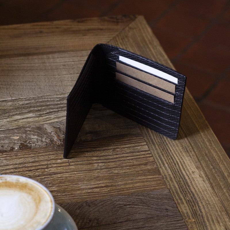 Portefeuille en lance à incendie - cestfrancais.fr