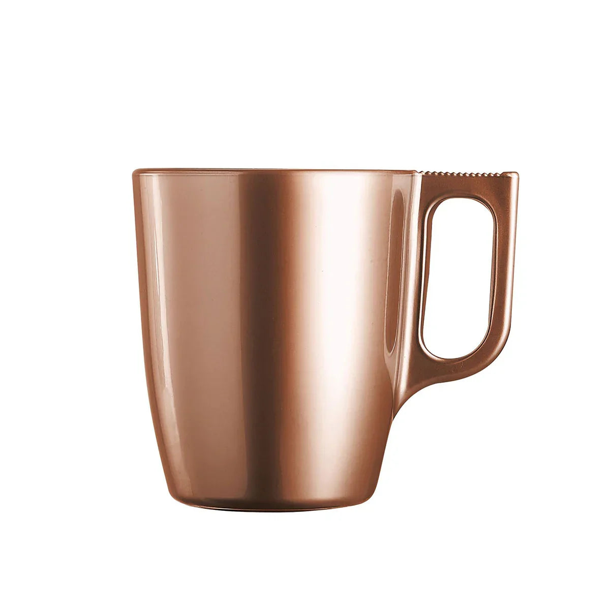 Mug design minimaliste en métal couleur cuivre, fond blanc, idée cadeau personnalisé