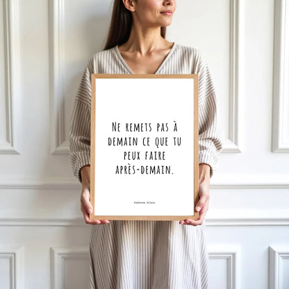 mockup-femme-cadre-bois