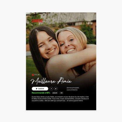 Affiche personnalisée meilleure amie, deux jeunes femmes souriantes enlacées, style film comédie
