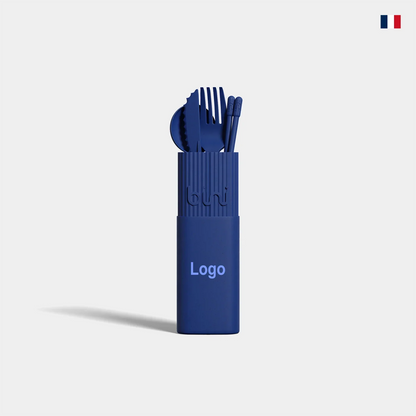Couverts réutilisables bleu nuit en étui, ensemble nomade personnalisable Made in France.
