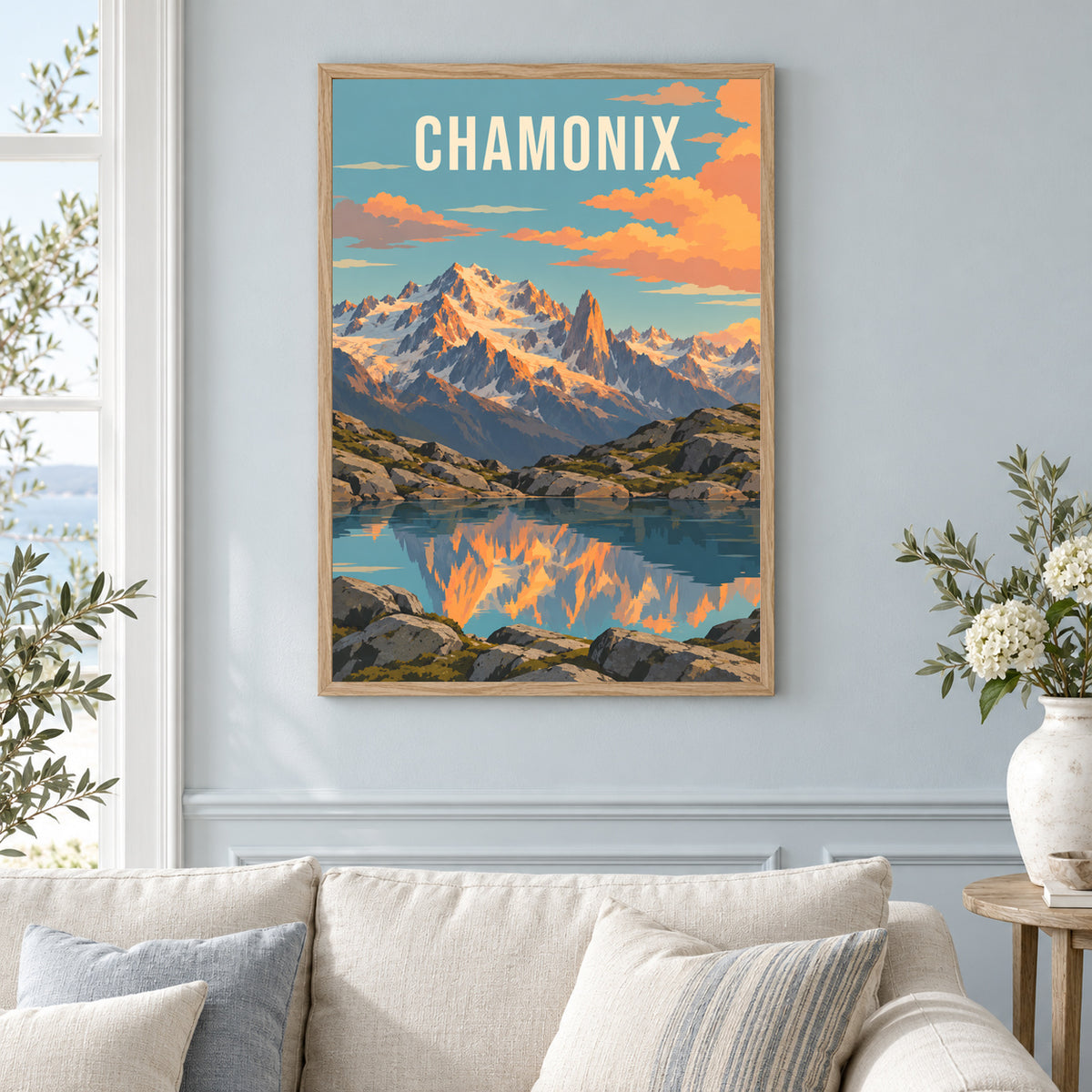 Affiche paysage - Chamonix, les reflets du Lac Blanc – mise en situation dans un salon, cadre vendu selon l’option choisie
