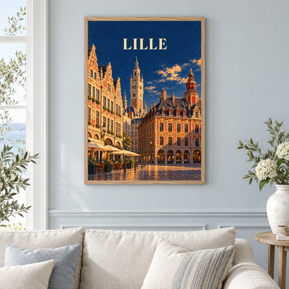 Affiche Lille – Grand-Place au soleil couchant – mise en situation dans un salon, cadre vendu selon l’option choisie