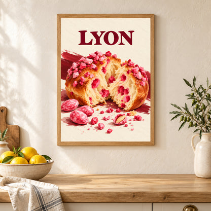 Affiche Lyon – Brioche aux pralines roses – mise en situation dans une cuisine, cadre vendu selon l’option choisie