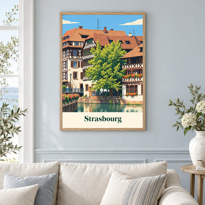 Affiche ville - Strasbourg, la Petite France – mise en situation dans un salon, cadre vendu selon l’option choisie